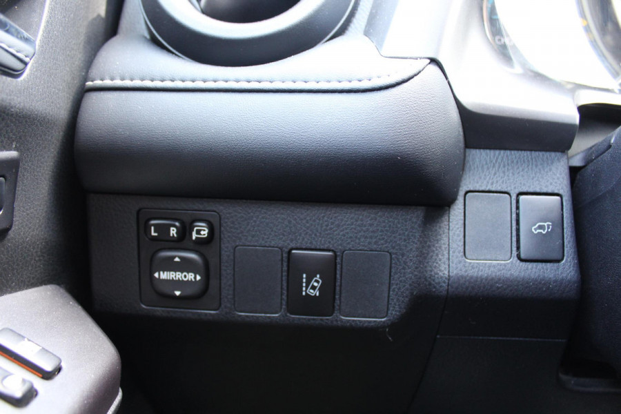 Toyota RAV4 2.5 Hybrid Executive LEDER RONDOM CAMERA NAVI MULTIMEDIA SENSOREN