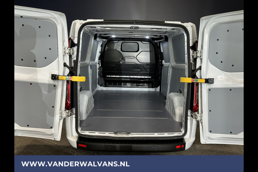 Ford Transit Custom 2.0 TDCI L2H1 Euro6 Airco | Navigatie | Camera | Stoelverwarming | 2800kg trekvermogen cruisecontrol, parkeersensoren, LED, bijrijdersbank, verwarmde voorruit