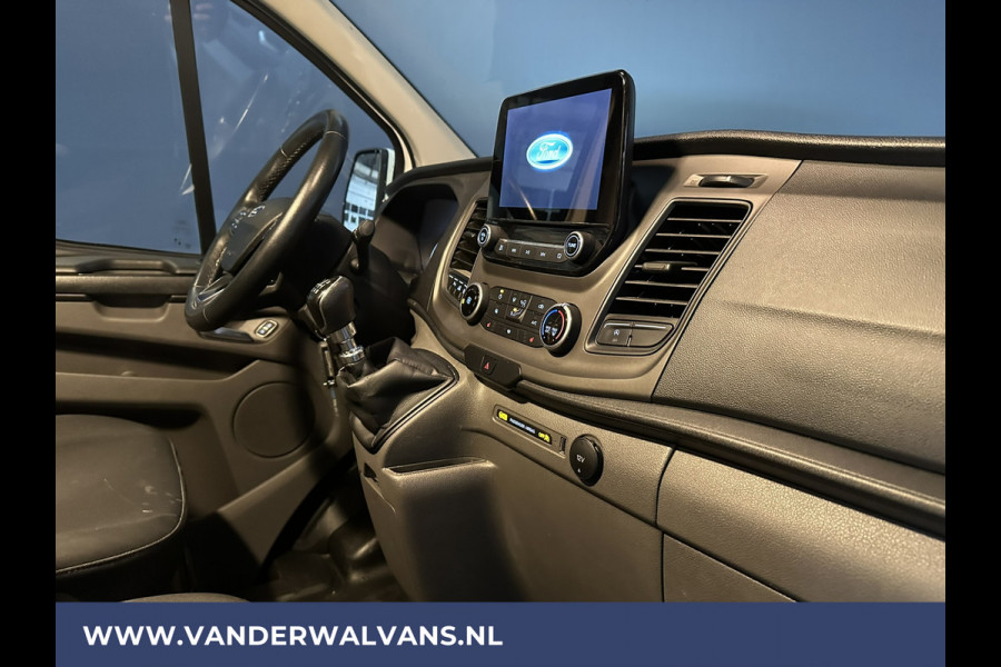 Ford Transit Custom 2.0 TDCI L2H1 Euro6 Airco | Navigatie | Camera | Stoelverwarming | 2800kg trekvermogen cruisecontrol, parkeersensoren, LED, bijrijdersbank, verwarmde voorruit