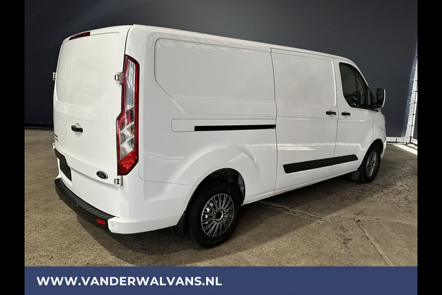 Ford Transit Custom 2.0 TDCI L2H1 Euro6 Airco | Navigatie | Camera | Stoelverwarming | 2800kg trekvermogen cruisecontrol, parkeersensoren, LED, bijrijdersbank, verwarmde voorruit