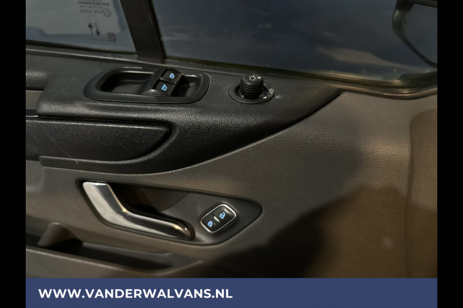 Ford Transit Custom 2.0 TDCI L2H1 Euro6 Airco | Navigatie | Camera | Stoelverwarming | 2800kg trekvermogen cruisecontrol, parkeersensoren, LED, bijrijdersbank, verwarmde voorruit