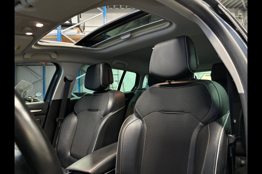 Renault MEGANE Estate 1.3 TCe Bose Automaat | Navi | Clima | Cruise | PDC | Open dak | Trekhaak