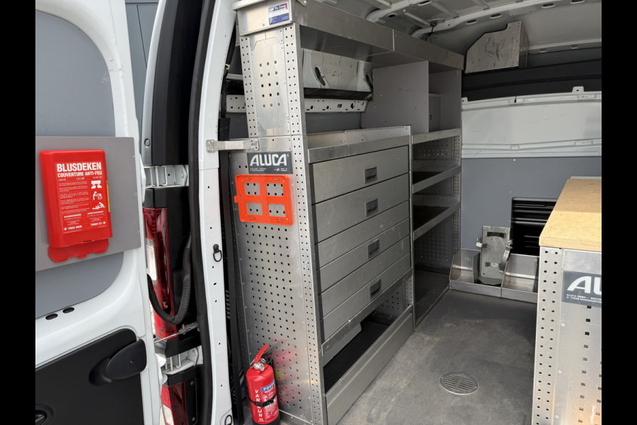 Renault Trafic 2.0 dCi 145 PK / L1H2 / ALUCA INRICHTING / TREKHAAK / AIRCO / CRUISE / CAMERA / LED