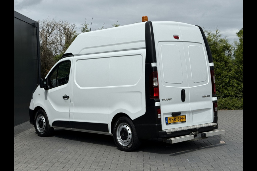 Renault Trafic 2.0 dCi 145 PK / L1H2 / ALUCA INRICHTING / TREKHAAK / AIRCO / CRUISE / CAMERA / LED
