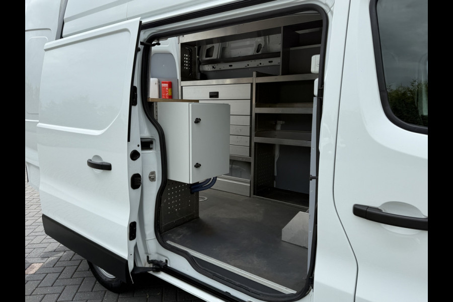 Renault Trafic 2.0 dCi 145 PK / L1H2 / ALUCA INRICHTING / TREKHAAK / AIRCO / CRUISE / CAMERA / LED