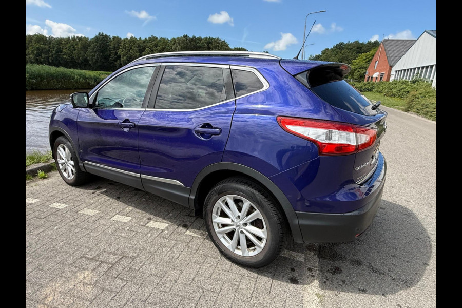 Nissan QASHQAI 1.2 Business Edition / panorama / leer / navi / clima