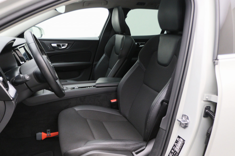 Volvo V60 2.0 T4 Momentum Pro