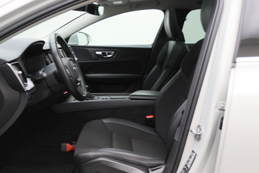 Volvo V60 2.0 T4 Momentum Pro