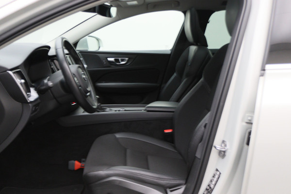 Volvo V60 2.0 T4 Momentum Pro
