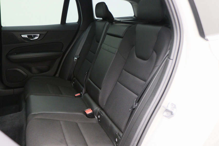 Volvo V60 2.0 T4 Momentum Pro