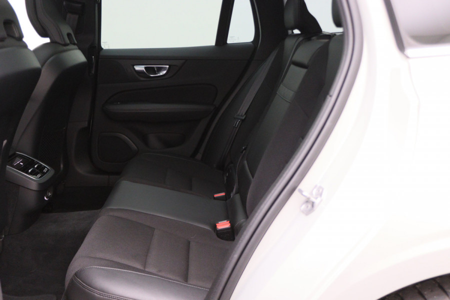 Volvo V60 2.0 T4 Momentum Pro