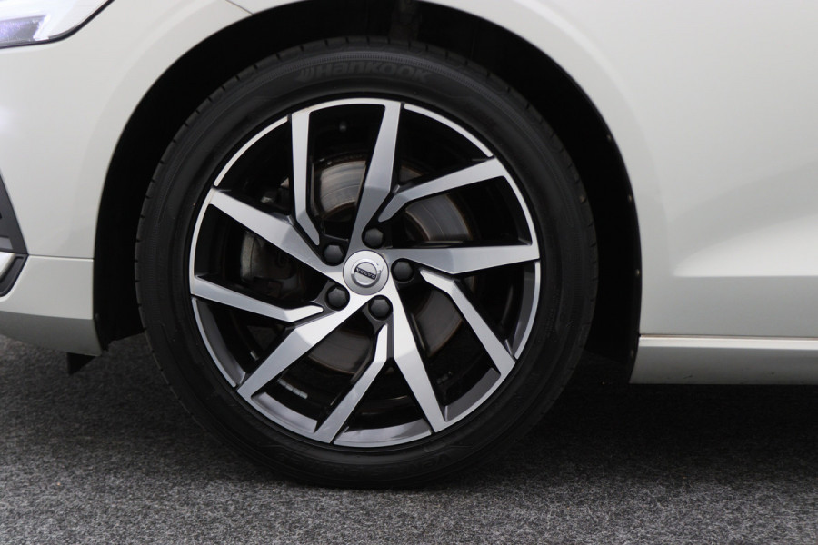 Volvo V60 2.0 T4 Momentum Pro