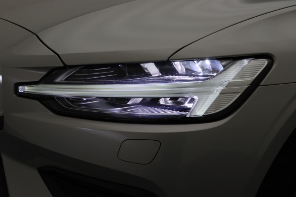 Volvo V60 2.0 T4 Momentum Pro