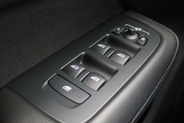 Volvo V60 2.0 T4 Momentum Pro