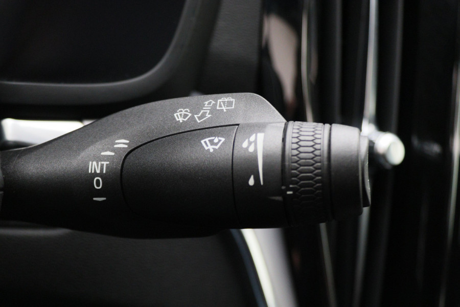 Volvo V60 2.0 T4 Momentum Pro