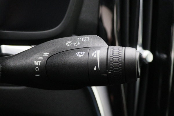 Volvo V60 2.0 T4 Momentum Pro