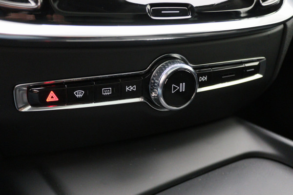 Volvo V60 2.0 T4 Momentum Pro