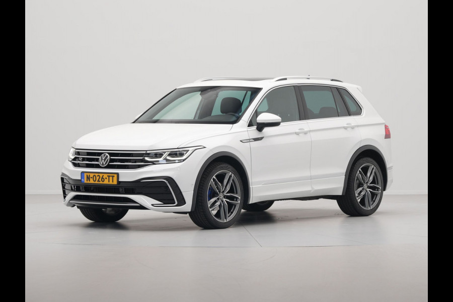 Volkswagen Tiguan 1.5 TSI 150pk DSG R-Line Business+ Panorama Navigatie Wegkl. trekhaak Camera 13