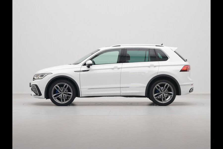 Volkswagen Tiguan 1.5 TSI 150pk DSG R-Line Business+ Panorama Navigatie Wegkl. trekhaak Camera 13