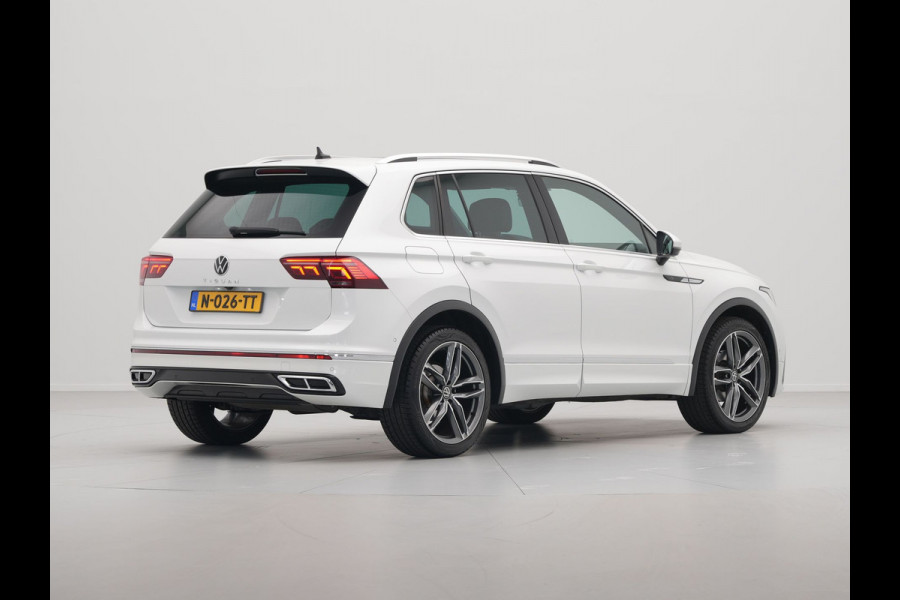Volkswagen Tiguan 1.5 TSI 150pk DSG R-Line Business+ Panorama Navigatie Wegkl. trekhaak Camera 13