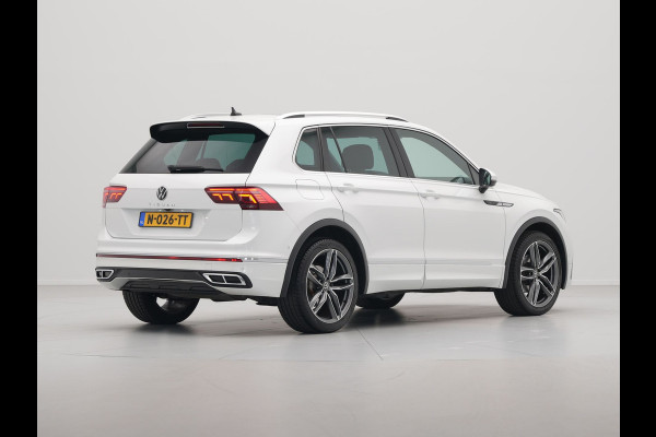 Volkswagen Tiguan 1.5 TSI 150pk DSG R-Line Business+ Panorama Navigatie Wegkl. trekhaak Camera 13