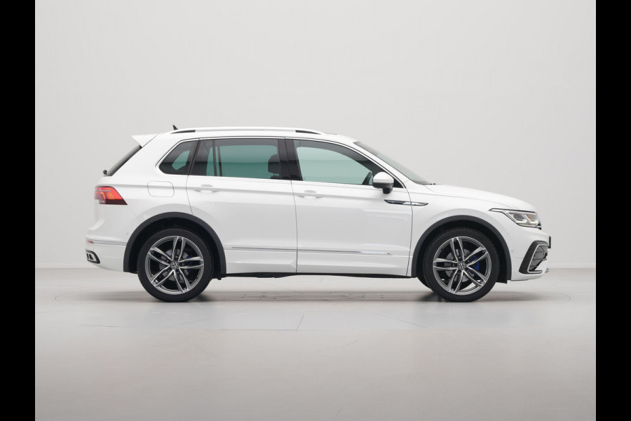 Volkswagen Tiguan 1.5 TSI 150pk DSG R-Line Business+ Panorama Navigatie Wegkl. trekhaak Camera 13