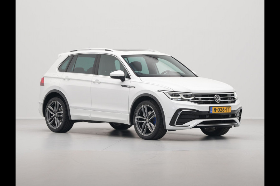 Volkswagen Tiguan 1.5 TSI 150pk DSG R-Line Business+ Panorama Navigatie Wegkl. trekhaak Camera 13