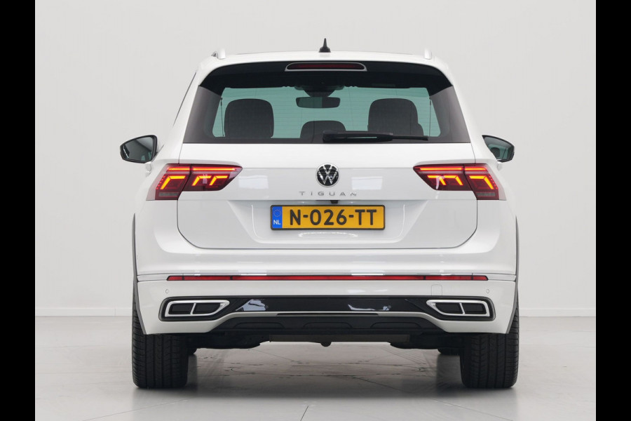 Volkswagen Tiguan 1.5 TSI 150pk DSG R-Line Business+ Panorama Navigatie Wegkl. trekhaak Camera 13