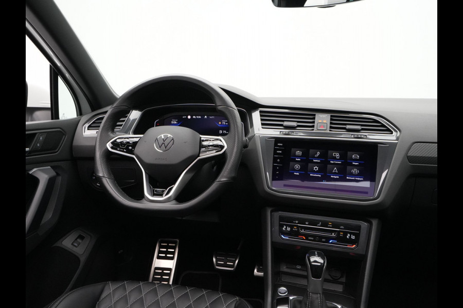 Volkswagen Tiguan 1.5 TSI 150pk DSG R-Line Business+ Panorama Navigatie Wegkl. trekhaak Camera 13