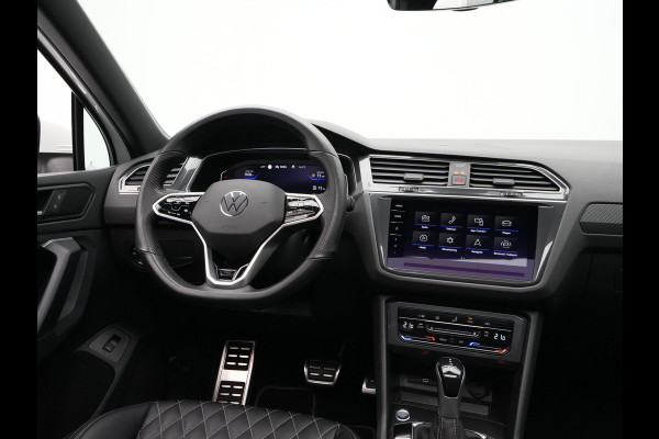 Volkswagen Tiguan 1.5 TSI 150pk DSG R-Line Business+ Panorama Navigatie Wegkl. trekhaak Camera 13