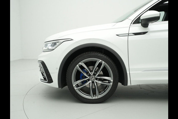 Volkswagen Tiguan 1.5 TSI 150pk DSG R-Line Business+ Panorama Navigatie Wegkl. trekhaak Camera 13