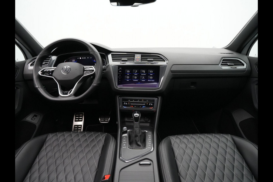 Volkswagen Tiguan 1.5 TSI 150pk DSG R-Line Business+ Panorama Navigatie Wegkl. trekhaak Camera 13
