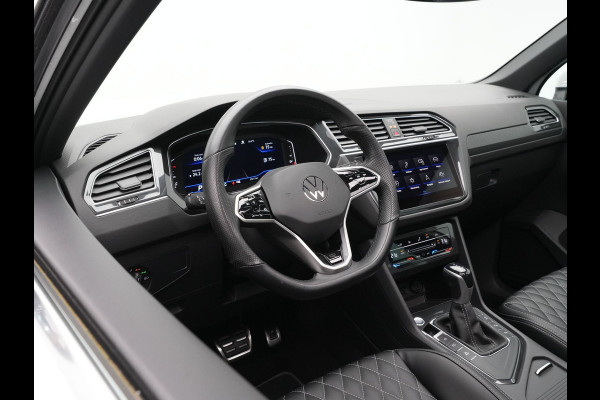 Volkswagen Tiguan 1.5 TSI 150pk DSG R-Line Business+ Panorama Navigatie Wegkl. trekhaak Camera 13