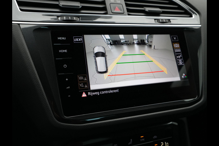 Volkswagen Tiguan 1.5 TSI 150pk DSG R-Line Business+ Panorama Navigatie Wegkl. trekhaak Camera 13