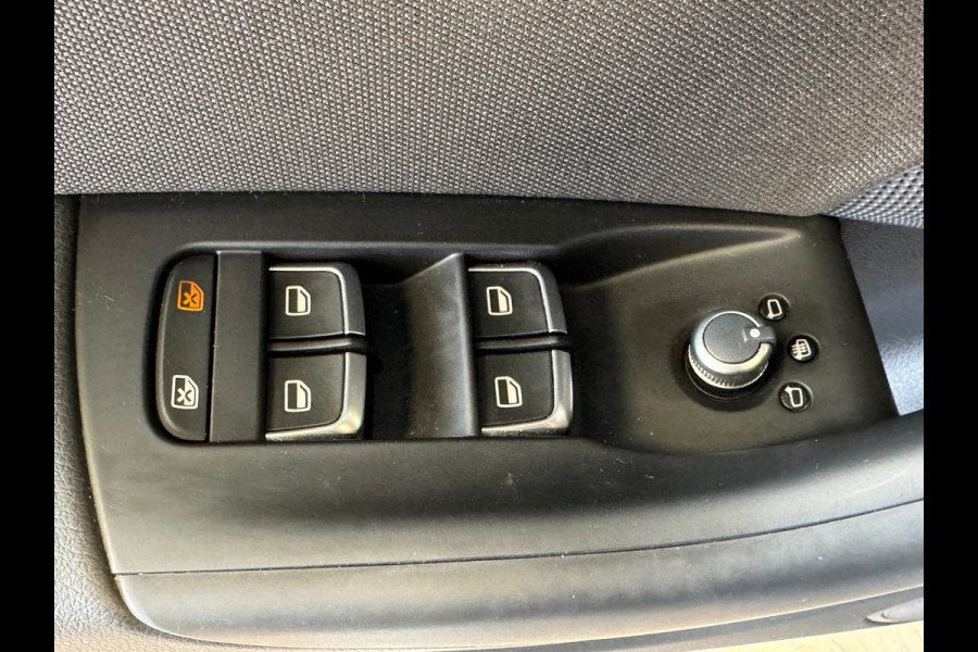 Audi Q3 1.4 TFSI CoD Sport CRUISE CONTROL AUTOMAAT AIRCO STOELVERWARMING DODEHOEKBEWAKING NAVI PARKEERSENSOREN