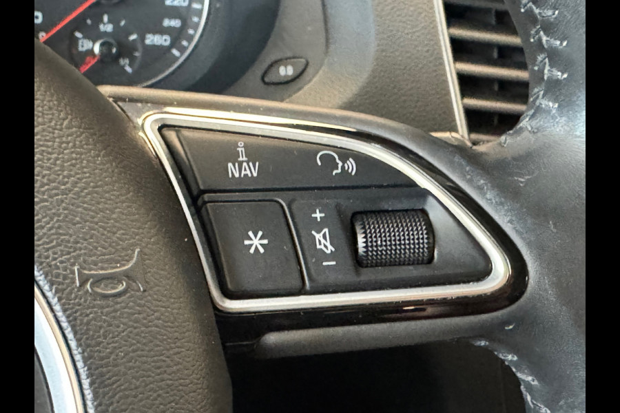 Audi Q3 1.4 TFSI CoD Sport CRUISE CONTROL AUTOMAAT AIRCO STOELVERWARMING DODEHOEKBEWAKING NAVI PARKEERSENSOREN