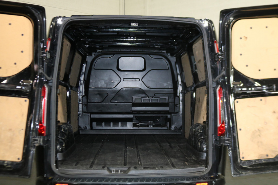 Ford Transit Custom 2.0 TDci L2 H1 Sport Airco Navigatie Camera 2.8T Trekhaak