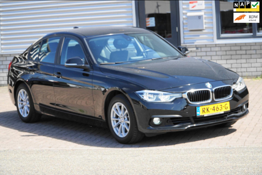BMW 3 Serie 318i FACELIFT MODEL