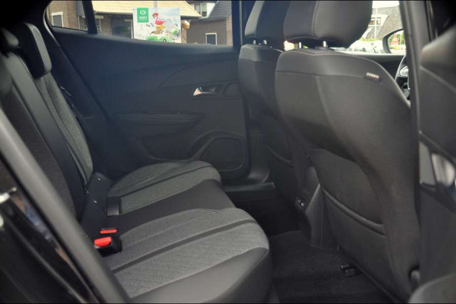 Peugeot 2008 1.2 PureTech 100 Allure | 360 Gr Camera | Navi | ACC | Zeer nette staat!