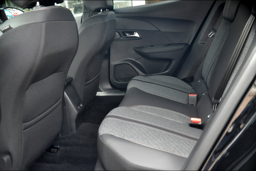 Peugeot 2008 1.2 PureTech 100 Allure | 360 Gr Camera | Navi | ACC | Zeer nette staat!