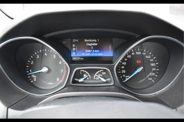 Ford Focus Wagon 1.5 150pk Titanium / Carplay / Navigatie / Keyless / PDC v+a / Trekhaak