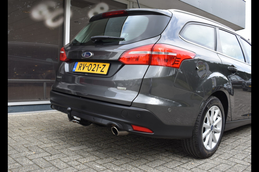 Ford Focus Wagon 1.5 150pk Titanium / Carplay / Navigatie / Keyless / PDC v+a / Trekhaak