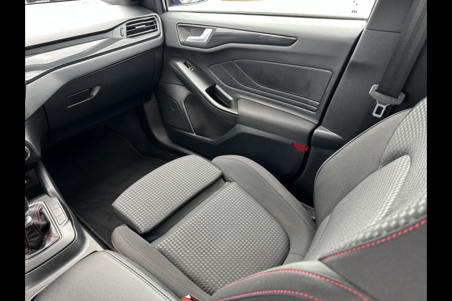 Ford FOCUS Wagon 1.5 EcoB. ST Line Comf-TechPack 1500AHG