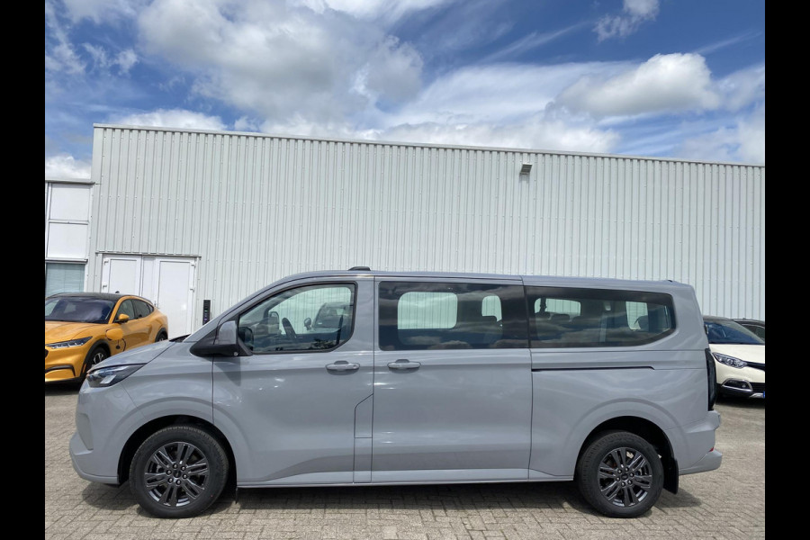Ford Transit Custom 340 2.5 PHEV L2H1 Limited 233pk | Kombi | Incl. BTW/BPM | Dubbele zijschuifdeur | Privacy Glass | Inklapbare trekhaak | 17 inch lichtmetalen velgen | Driver Assistance Pack Premium | Verwarmbaar stuurwiel