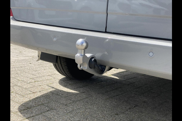 Ford Transit Custom 340 2.5 PHEV L2H1 Limited 233pk | Kombi | Incl. BTW/BPM | Dubbele zijschuifdeur | Privacy Glass | Inklapbare trekhaak | 17 inch lichtmetalen velgen | Driver Assistance Pack Premium | Verwarmbaar stuurwiel