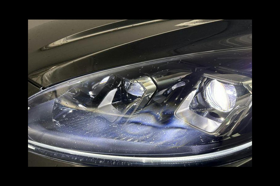 Ford Kuga 2.5 PHEV Titanium X 225pk | Winterpack | Afneembare Trekhaak | Technology Pack | Sync 3 Navigatie | 1.500kg Trekgewicht