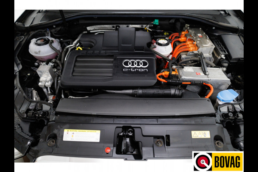 Audi A3 Sportback 40 e-tron Advance Sport 204 PK | Leer | Cruise | Navigatie | Virtual cockpit | Extra getint glas achter