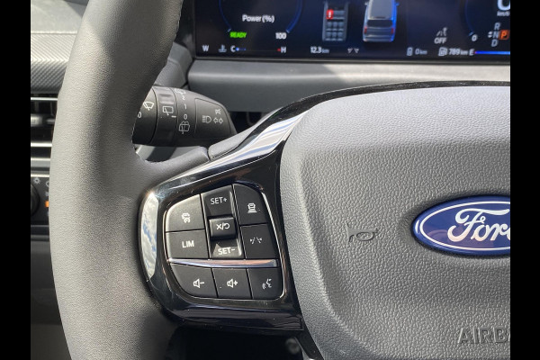 Ford Transit Custom 340 2.5 PHEV L2H1 Limited 233pk | Kombi | Incl. BTW/BPM | Dubbele zijschuifdeur | Privacy Glass | Inklapbare trekhaak | 17 inch lichtmetalen velgen | Driver Assistance Pack Premium | Verwarmbaar stuurwiel