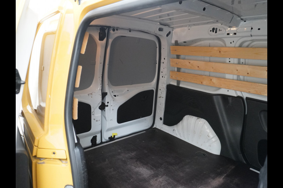 Opel Combo 1.5CDTI EURO6 9x Op voorraad! 3-Persoons Airco Cruise Control Bluetooth Elektr.ramen Elektr.spiegels+Verwarmd Centr.Vergr+ab. L1 Schuifdeur Betonplex vloer Lat om Lat betimmering
