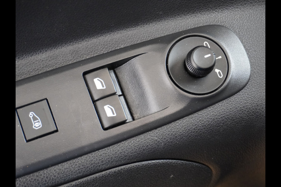 Opel Combo 1.5CDTI EURO6 9x Op voorraad! 3-Persoons Airco Cruise Control Bluetooth Elektr.ramen Elektr.spiegels+Verwarmd Centr.Vergr+ab. L1 Schuifdeur Betonplex vloer Lat om Lat betimmering